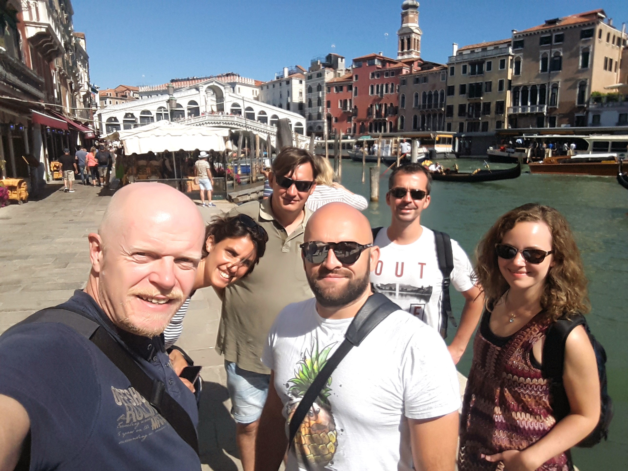 Paß Oberste Padberg Reinecke Neubauer Dahlke Lenz vor der Rialtobrücke in Venedig